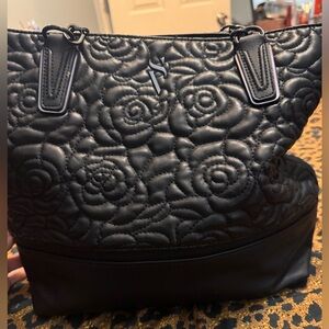 Simply Vera Black Rose Quilted Shoulder Tote Bag